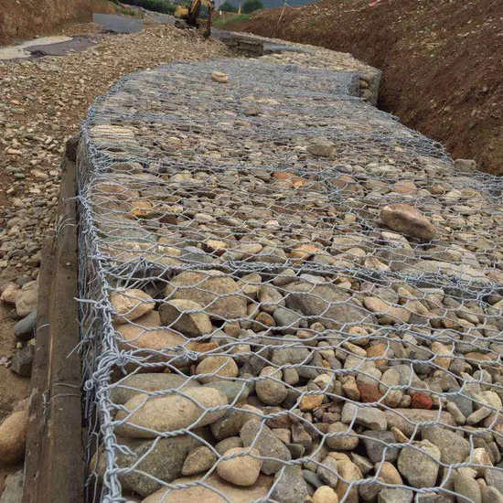 China Supplier 80*100mm Stone Cage Retaining Wall Gabion Box Mesh 